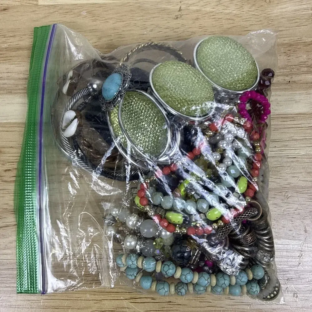 Costume Jewelry Lot almost 4 LBS! Vintage Earrings Necklaces All Wearable - Picture 9 of 10